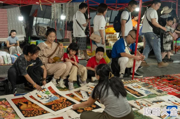 全村女人村长随便曰村里新开了一家手工艺品店，吸引了不少游客前来参观和购买